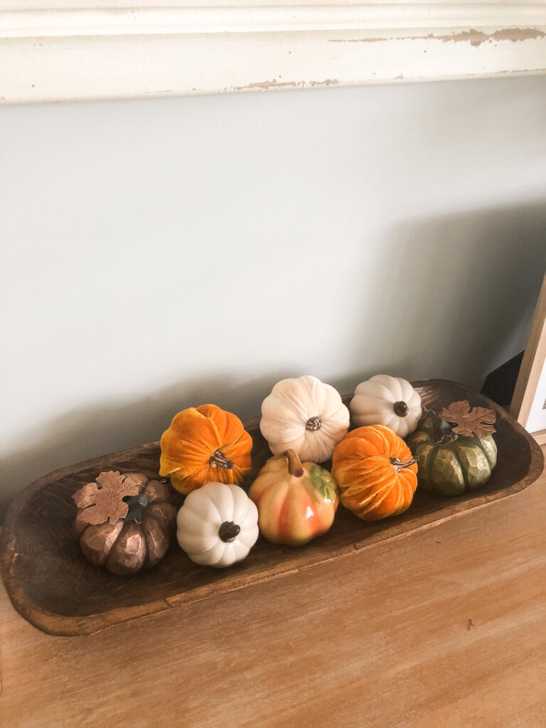 fall inspired console table styling 6